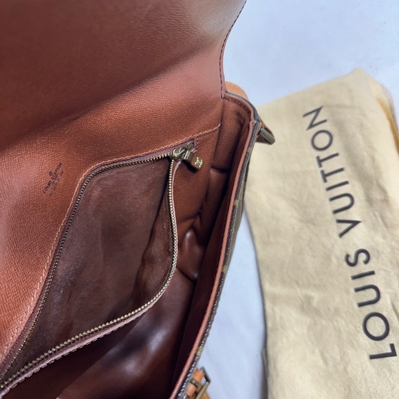 Louis Vuitton Shoulder Bag - Picture 7 of 10